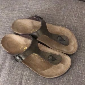 Women’s Birkenstock Gizeh sandal size 38 (8.5)